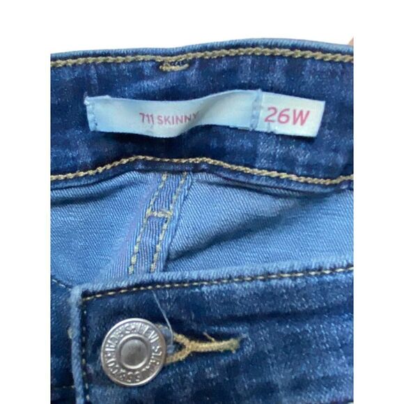 Levis Strauss & Co Womens Medium Wash Distressed Raw Hem Skinny Jeans Size 26W - Picture 4 of 4